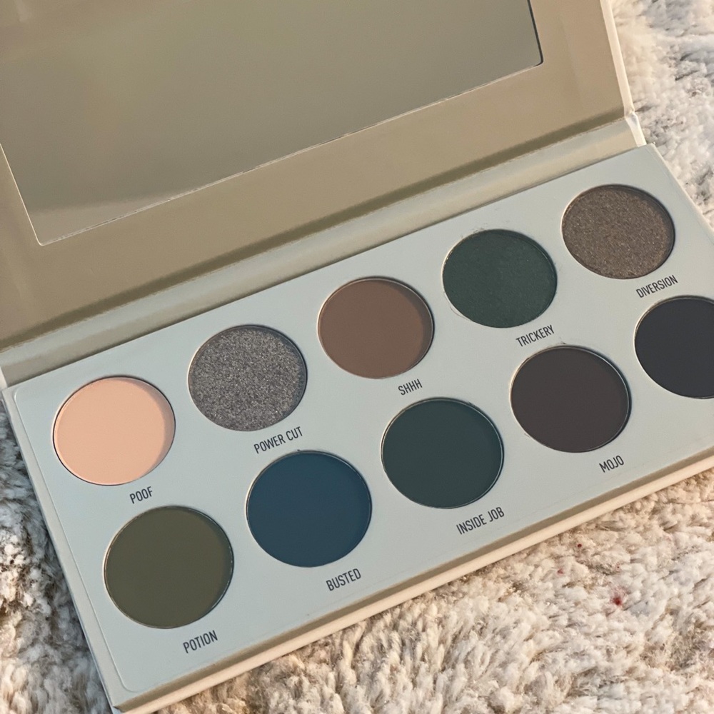 Morphe x Jaclyn Hill Dark Magic Eyeshadow Palette